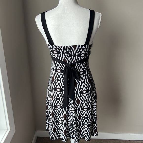 Jessica Dress - Picture 7 of 11